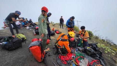 PRONAĐENO TELO BRAZILKE: Pala sa litice vulkana u Indoneziji PRONAĐENO TELO BRAZILKE: Pala sa litice vulkana u Indoneziji