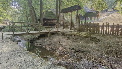 STATI NA PUT OPŠTOJ NEBRIZI O JEZIKU: Deklaracija o Statusu lektorata i lektorskih službi srpskog jezika STATI NA PUT OPŠTOJ NEBRIZI O JEZIKU: Deklaracija o Statusu lektorata i lektorskih službi srpskog jezika