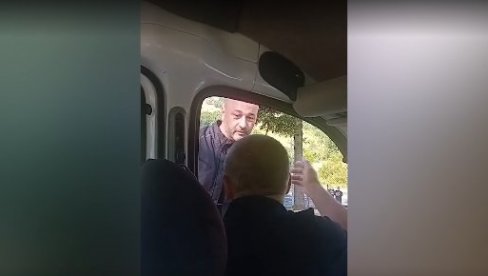 BRUTALAN NAPAD NA POŠTENOG DOMAĆINA U KOSJERIĆU: Blokader presreće Radovana Božovića BRUTALAN NAPAD NA POŠTENOG DOMAĆINA U KOSJERIĆU: Blokader presreće Radovana Božovića