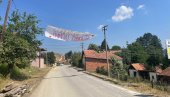 БЛОКАДЕРИ ОПСЕДАЈУ ВАРДУ Мештанин Драган Радовановић о терору који је доживео: Никад није било овако у Косјерићу БЛОКАДЕРИ ОПСЕДАЈУ ВАРДУ Мештанин Драган Радовановић о терору који је доживео: Никад није било овако у Косјерићу