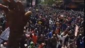 HAOS NA ULICAMA AFRIČKE ZEMLJE: U Keniji krvavi protesti na desetine ljudi povređeno, ima i mrtvih (VIDEO)