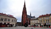 САКУПЉАЈУ ИХ ЂУБРОВНИЦИМА Језиво: Најезда бубашваба у Осијеку (ВИДЕО)