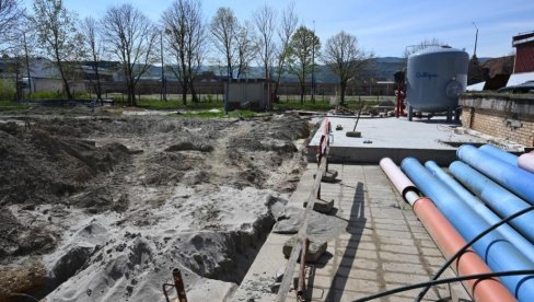 PIJAĆA VODA STIŽE SREDINOM OKTOBRA : Nepredviđeni dodatni radovi na fabrici vode u Beočinu PIJAĆA VODA STIŽE SREDINOM OKTOBRA : Nepredviđeni dodatni radovi na fabrici vode u Beočinu