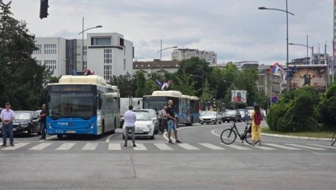 BRUKA I SRAMOTA: Pogledajte koliko blokadera teroriše ceo Novi Sad