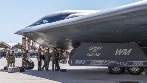 AMERIKA BI DA IZBEGNE RAT SA IRANOM: SAD razmatraju isporuku B-2 stelt bombardera i GBU-57 „razarača bunkera“ Izraelu