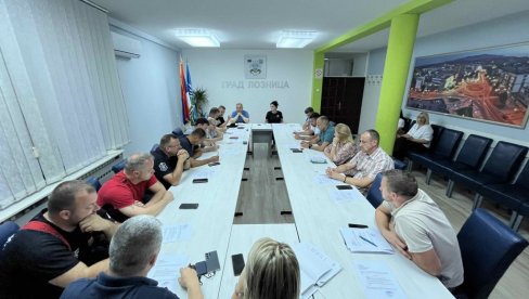 AKO BUDE POTREBE, GASIĆE I HELIKOPTERIMA: Sednica Štaba za vanredne situacije u Loznici zbog požara na gradskoj deponiji