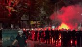 БЛОКАДЕРИ ПОЗИВАЈУ НА СПАЉИВАЊЕ ПОЛИЦАЈЦА: Прво из заспемо алкохолом да их ослободимо бактерија..Иако је екстремно, легитимно је (ФОТО)