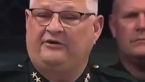 AKO UDARITE NEKOGA OD NAS, IDETE U BOLNICU, PA U ZATVOR: Ovako to rade sa blokaderima u Americi, majci demokratije (VIDEO) AKO UDARITE NEKOGA OD NAS, IDETE U BOLNICU, PA U ZATVOR: Ovako to rade sa blokaderima u Americi, majci demokratije (VIDEO)