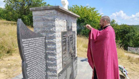 ОРИЋЕВИ УБИЈАЛИ И ПАЛИЛИ СВЕ ШТО СУ СТИГЛИ: Обележене 33 године од злочина над 32 српска цивила у сребреничком селу Брежани
