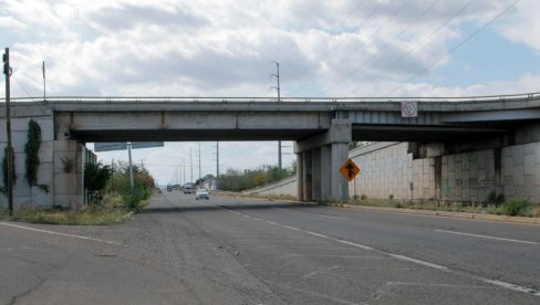 HOROR NA AUTO-PUTU: Pronađeno 20 tela, četiri obezglavljena visila sa mosta (FOTO) HOROR NA AUTO-PUTU: Pronađeno 20 tela, četiri obezglavljena visila sa mosta (FOTO)