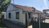 СРЦЕМ УРЕЂУЈУ ДОМ ЗА ПОРОДИЦУ КРУДУЉ: Самохрани отац Дејан са четворо деце, у Добрици код Алибунара, живи у условима недостојним човека