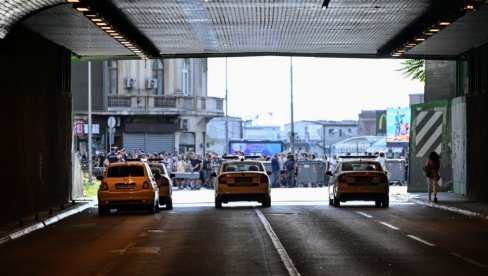 БЛОКАДЕРИ СВАКОГ ДАНА  КРШЕ ОВЕ ЧЛАНОВЕ УСТАВА: Ускраћују права грађанима, држава мора да реагује