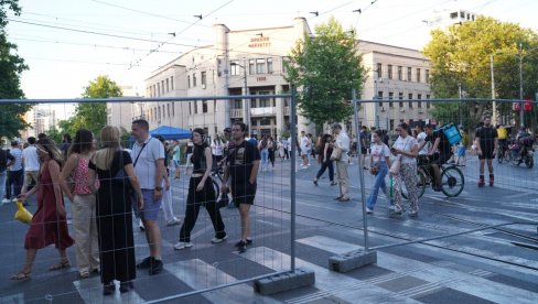 I ŠTA STE URADILI? NIŠTA Vučić o blokaderima: Počeli su da gube i nestaće sa političke scene I ŠTA STE URADILI? NIŠTA Vučić o blokaderima: Počeli su da gube i nestaće sa političke scene