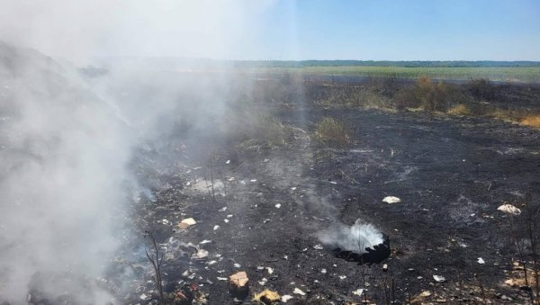 ДИМ УГРОЗИО БЕЗБЕДНОСТ САОБРАЋАЈА: У Алибунару не престају да горе депоније и стрњишта ДИМ УГРОЗИО БЕЗБЕДНОСТ САОБРАЋАЈА: У Алибунару не престају да горе депоније и стрњишта
