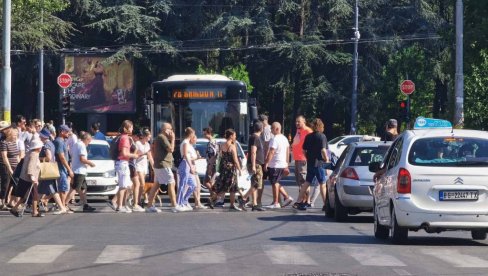 ОКРШАЈ МЕЂУ БЛОКАДЕРИМА: Побише се између себе и са ЕУ (ФОТО)