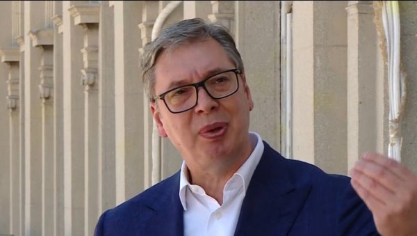 СВАКИ ДАН ОВАКВИХ БЛОКАДА, ЊИМА ПОДРШКА ПАДА Вучић о блокадерима: Било је више полицајаца него њих СВАКИ ДАН ОВАКВИХ БЛОКАДА, ЊИМА ПОДРШКА ПАДА Вучић о блокадерима: Било је више полицајаца него њих