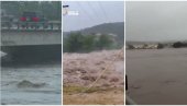 BRZA VODA ODNOSI SVE PRED SOBOM: Ogromne poplave pogodile Teksas - proglašeno vanredno stanje (FOTO/VIDEO)