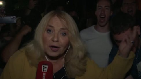 BANDO TERORISTIČKA! Blokaderi opet napali Branku Lazić: Divljaci unose lice u kameru, prskaju biber sprejom i vodom (FOTO)