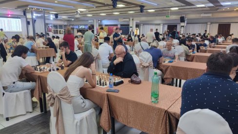 ШАХОВСКИ ФЕСТИВАЛ У ПАРАЋИНУ: Одигран 21. Меморијални рапид турнир (ФОТО) ШАХОВСКИ ФЕСТИВАЛ У ПАРАЋИНУ: Одигран 21. Меморијални рапид турнир (ФОТО)