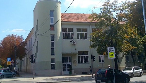 ОШ „ДОСИТЕЈ ОБРАДОВИЋ“: Комплетно се обнављају ђачки тоалети ОШ „ДОСИТЕЈ ОБРАДОВИЋ“: Комплетно се обнављају ђачки тоалети