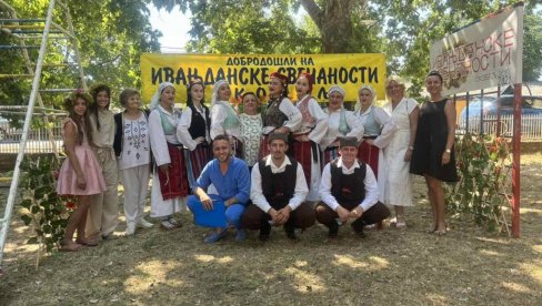 IVANJDANSKE SVEČANOSTI U SKOBALJU : Po 54. put pletenje venaca od cveća na ovaj dan IVANJDANSKE SVEČANOSTI U SKOBALJU : Po 54. put pletenje venaca od cveća na ovaj dan