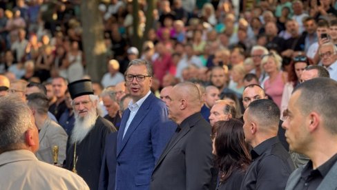 VUČIĆ U JAGODINI: Predsednik prisustvuje ceremoniji otvaranja turističkog kompleksa i Memorijalnog parka Dragan Marković Palma (FOTO/VIDEO) VUČIĆ U JAGODINI: Predsednik prisustvuje ceremoniji otvaranja turističkog kompleksa i Memorijalnog parka Dragan Marković Palma (FOTO/VIDEO)