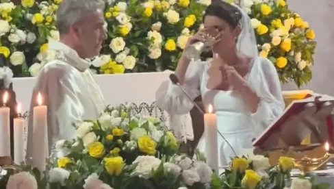 УРНЕБЕС НА ВЕНЧАЊУ: Свештеник морао да реагује због младиног потеза УРНЕБЕС НА ВЕНЧАЊУ: Свештеник морао да реагује због младиног потеза