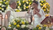 УРНЕБЕС НА ВЕНЧАЊУ: Свештеник морао да реагује због младиног потеза