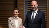 ДРАГИ ПРИЈАТЕЉУ, УВЕК ЈЕ ЗАДОВОЉСТВО ВИДЕТИ ТЕ!: Брнабић са Оханом на састанку ДРАГИ ПРИЈАТЕЉУ, УВЕК ЈЕ ЗАДОВОЉСТВО ВИДЕТИ ТЕ!: Брнабић са Оханом на састанку