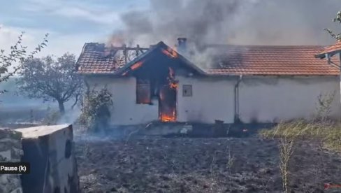 TEŠKA NESREĆA SRBA POVRATNIKA NA KIM: U požarima im izgorelo više kuća i ambulanta kod Vučitrna - Vatrogasci ne stižu do njih (VIDEO)