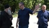 ВУЧИЋ СЕ СРЕО СА МУХИНОМ У ХРАМУ СВЕТОГ САВЕ: Наставићемо да негујемо заједничке вредности (ФОТО)