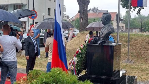 VITALIJ ČURKIN TRAJNO UPISAN U SRPSKO-RUSKO PRIJATELJSTVO: Bista zahvalnosti u Istočnom Sarajevu VITALIJ ČURKIN TRAJNO UPISAN U SRPSKO-RUSKO PRIJATELJSTVO: Bista zahvalnosti u Istočnom Sarajevu