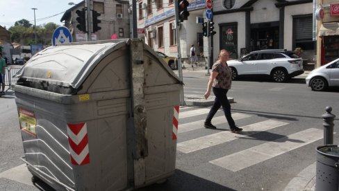 УКЛОЊЕНЕ БЛОКАДЕ У ЗЕМУНУ УКЛОЊЕНЕ БЛОКАДЕ У ЗЕМУНУ