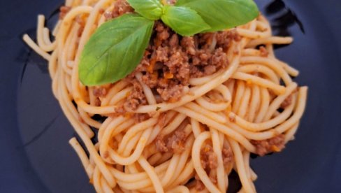 PASTA BOLONJEZE: Recept za italijansko jelo