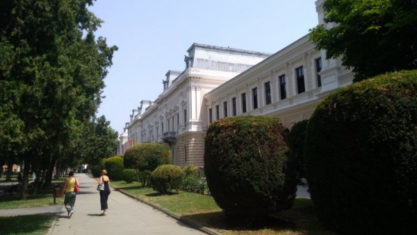 ПОЗИВ ПОСЛОДАВЦИМА: Јавни радови за теже запошљива лица ПОЗИВ ПОСЛОДАВЦИМА: Јавни радови за теже запошљива лица