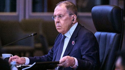 ЛАВРОВ СТИГАО У МАЛЕЗИЈУ НА САМИТ АСЕАН: Очекује се састанак са Рубиом ЛАВРОВ СТИГАО У МАЛЕЗИЈУ НА САМИТ АСЕАН: Очекује се састанак са Рубиом