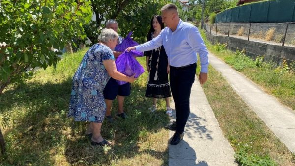 ПАКЕТ ПОМОЋИ ПОРОДИЦИ РИСТИЋ: Подршка социјално угрожемим становницима