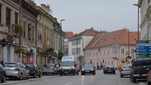 NAPLATA LOKALNE KOMUNALNE TAKSE U VRŠCU Prijava firmarine do 31. jula NAPLATA LOKALNE KOMUNALNE TAKSE U VRŠCU Prijava firmarine do 31. jula