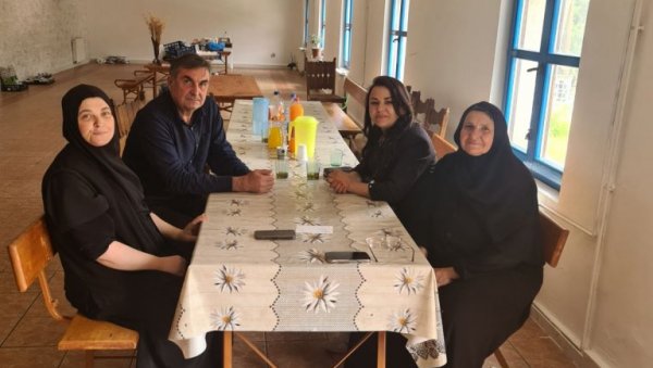 Помоћница директора Канцеларије за КиМ обишла мнастире Гориоч и Девич