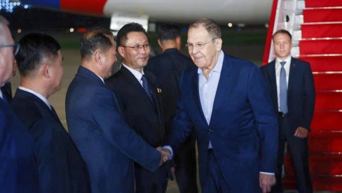 НЕРАСКИДИВА САРАДЊА: Пјонгјанг безусловно подржава руску политику заштите суверенитета НЕРАСКИДИВА САРАДЊА: Пјонгјанг безусловно подржава руску политику заштите суверенитета