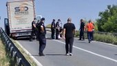 ПОТЕРА ЗА КОМБИЈЕМ КАО НА ФИЛМУ: Уништено неколико полицијских возила у Житишту, мушкарац савладан (ФОТО)