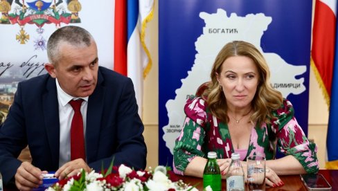 Ministarka Paunović u Šapcu: Dijalogom do rešenja Ministarka Paunović u Šapcu: Dijalogom do rešenja