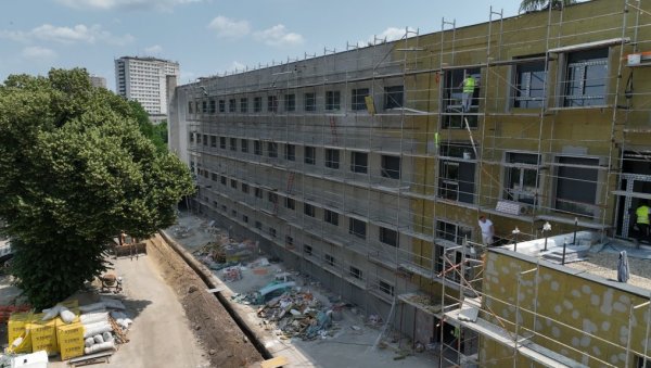 ВИШЕ ОД МИЛЈАРДУ ДИНАРА ЗА ЧЕТИРИ ШКОЛЕ: Завршетак радова на реконструкцији образовних установа ВИШЕ ОД МИЛЈАРДУ ДИНАРА ЗА ЧЕТИРИ ШКОЛЕ: Завршетак радова на реконструкцији образовних установа