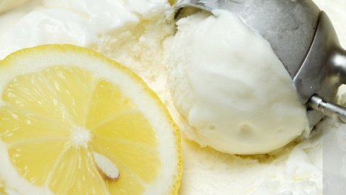 МОЖЕТЕ ГА НАПРАВИТИ ОД САМО 4 САСТОЈКА: Домаћи сладолед од лимуна МОЖЕТЕ ГА НАПРАВИТИ ОД САМО 4 САСТОЈКА: Домаћи сладолед од лимуна