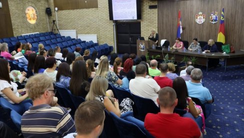 PREDSTAVLJEN PROGRAM PROMOCIJA ZDRAVLJA I PREVENCIJA ZARAZNIH BOLESTI   Dobra praksa u Vranju