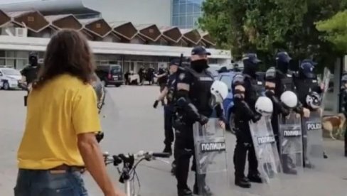 ПАРАДОКС: Анархисти, политички активисти и нерадници блокирају студенте да полажу испите!