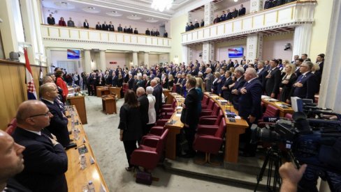 USTAŠLUK I U HRVATSKOM SABORU: Pale teške reči, nastao haos