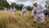 ОТКУЈ КОСУ И НАОШТРИ ДОБРО! Такмичење на рајцу и ове године дочекује мајсторе ручног кошења планинске траве