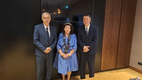 О ТЕШКОМ ПОЛОЖАЈУ СРБА НА КИМ: Представници Српске листе са специјалном изасланицом Велике Британије за западни Балкан О ТЕШКОМ ПОЛОЖАЈУ СРБА НА КИМ: Представници Српске листе са специјалном изасланицом Велике Британије за западни Балкан