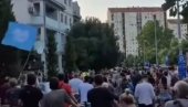 BOLEST FAŠISTIČKIH BLOKADERA; Pantić-Pilja o pretnjama pred kućom bivšeg premijera Vučevića u Novom Sadu BOLEST FAŠISTIČKIH BLOKADERA; Pantić-Pilja o pretnjama pred kućom bivšeg premijera Vučevića u Novom Sadu